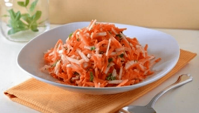 Salada de cenoura e maçã para perda de peso